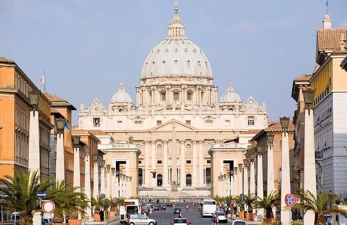 Rione III Colonna Apartment | Two (2) Radiant Connecting 1BR Suites at Rome