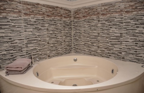 Astorga Apartment | Two Bedroom Chic Apartment close to the Parks Poblado
