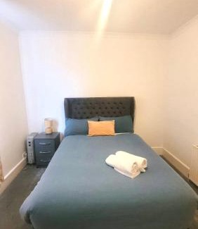 St. Leonard's Apartment | Two Bedroom Flat in London