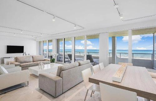 Palm Beach Apartment | Two Bedroom Oceanfront Condo in Palm Beach