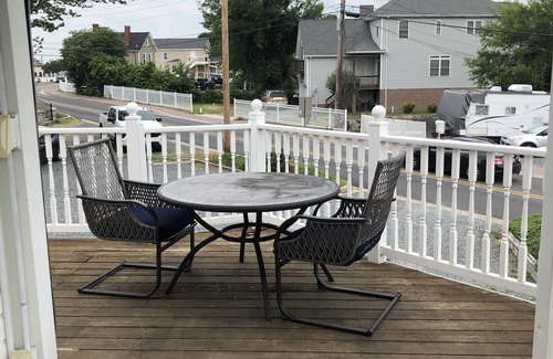 Solomons Apartment | Two bedroom two bath home on charming Solomons Island