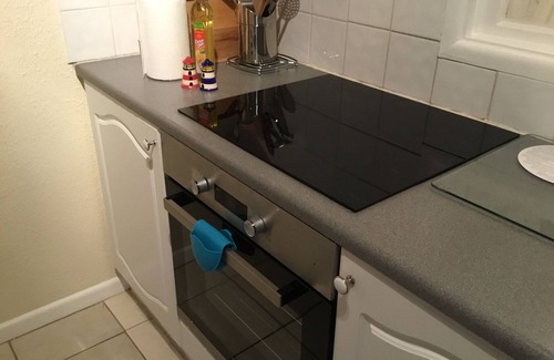 Isle of Portland House | Two Bedroomed Bungalow at Cove Holiday Park