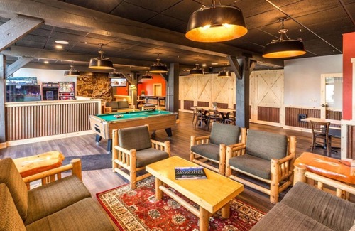 Moran Hotel | Two Convenient Accommodations, Just Minutes Away from Exciting Attractions!
