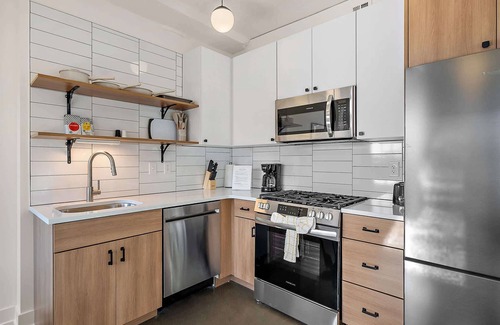 Warehouse District Apartment | TWO CozySuites NLG - Modern condo 23 & 24