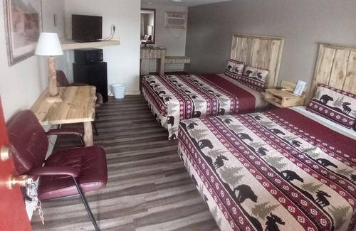 Cortez Apartment | Two Double Beds at Aneth Lodge