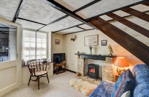 Swanage House | Two Hoots