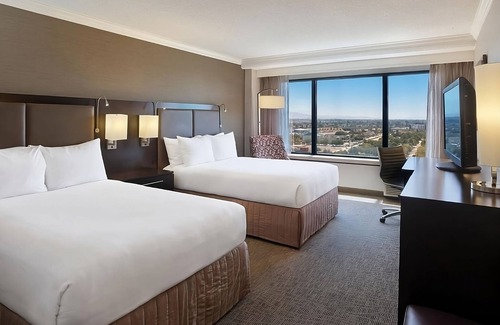 Milpitas Hotel | Two Miles Away From The Great Mall of the Bay Area | Relaxing Hotel w/Gym
