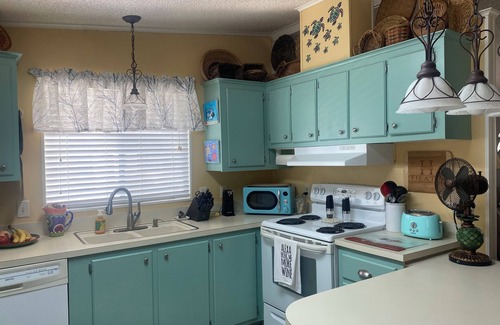 North Naples House | TWO MILES FROM THE BEACH!!!