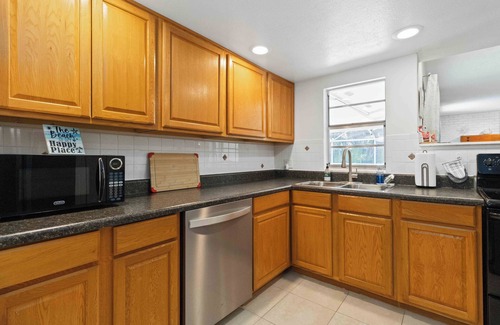 Rockledge House | Two Palms Heated Pool Retreat