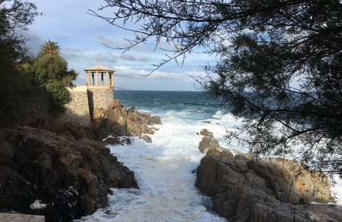 Castell-Platja d'Aro Apartment | Two rooms Apartment/flat in S'Agaro with shared pool and garden
