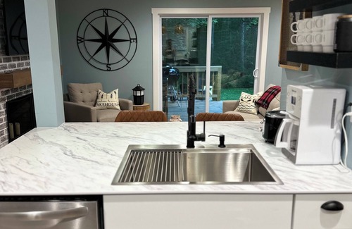 Union Pier Cottage | Two separate updated secluded cottages for one price. near beach & restaurants