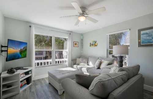 Holmes Beach House | Two Sisters