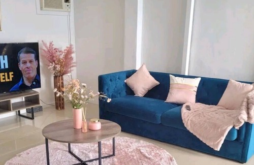 Guildford West House | Two Storey Grannyflat Near Shops And Transport