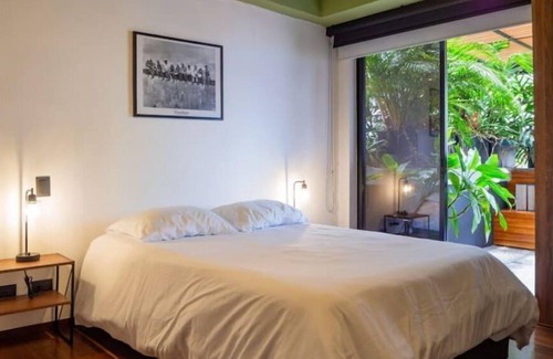 La Florida Apartment | Two Story Penthouse with Jacuzzi