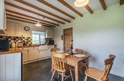 Snowdonia National Park Area Cottage | TY CAPEL JERIWSALEM, family friendly, with open fire in Trawsfynydd