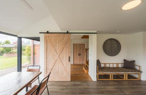 Cyfronydd House | Ty Cefn By Birch Stays