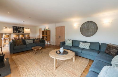 Cyfronydd House | Ty Cefn By Birch Stays