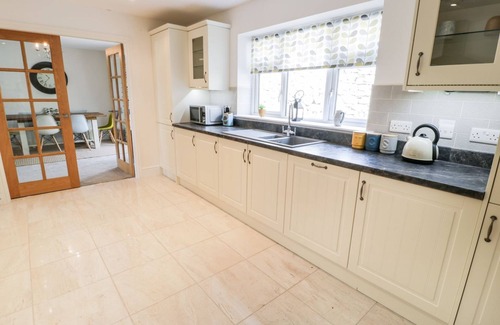 Dyffryn Ardudwy Cottage | TY NI, pet friendly, character holiday cottage in Dyffryn Ardudwy