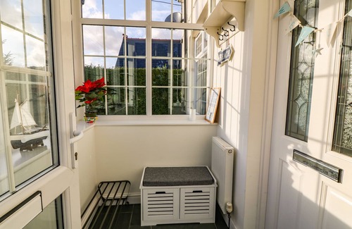 Morfa Bychan Cottage | TY'R YSGOL, pet friendly, luxury holiday cottage in Morfa Bychan