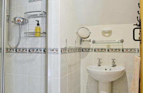 Oswestry House | Ty Rhyd