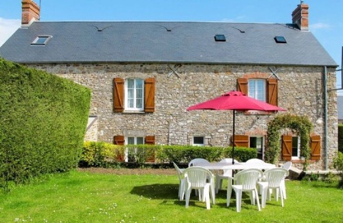 Saint-Maurice-en-Cotentin Apartment | Typical Norman house in the heart of Cotentin