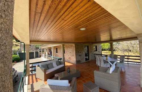 Valenca House | Typical house with swimming pool
