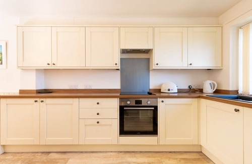 Salthouse Cottage | Tystie Cottage | Coastal property located in area of outstanding natural beauty