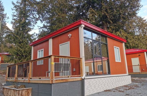 Powell River Apartment | U9 Seaside Serenity: Seal Bay Glamping Retreat