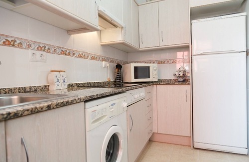 Miami Platja Ski Chalet | UHC CASA L'ESCALA · FAMILY HOUSE · QUIET AREA · COMMUNAL POOL