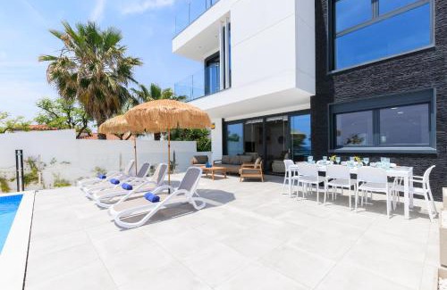 Vilafortuny Villa | UHC Villa Portofino