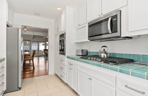 Olde Solana Beach House | Ultimate Beach Retreat - Steps to Beach, Private Pool/Spa