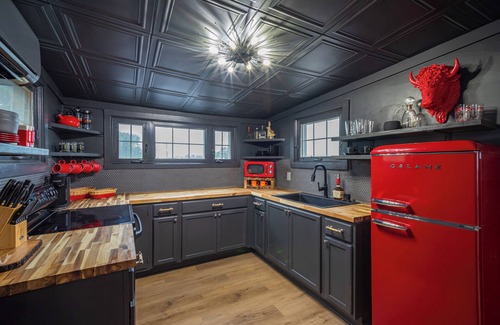 Audubon Apartment | Ultimate Bourbon Experience in Heart of Louisville