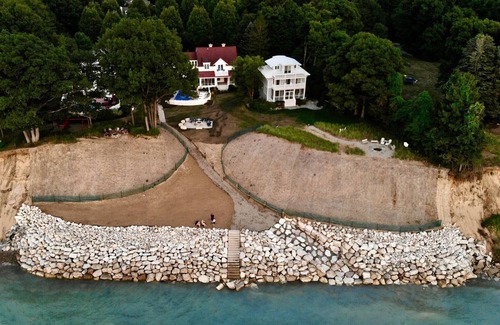 South Haven Cottage | Ultimate Lakefront Retreat with Private beach and Kayak Launch in South Haven!