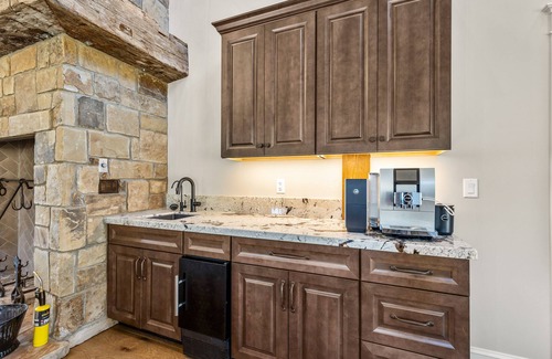 Flagstaff Ski Chalet | Ultimate Private Mountain Getaway - Off the Grid Chalet!