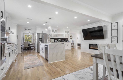 Cherry Street House | Ultra Luxury 2,500ft² | Utica Square | Playroom