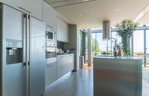 Monserrate Villa | Ultra Modern Cascais Villa | 4 Bedrooms | Villa Equador | Pool Table | Stunning.