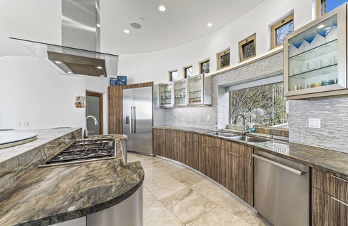 Laguna Beach House | Ultra Modern Ocean View Pool Home