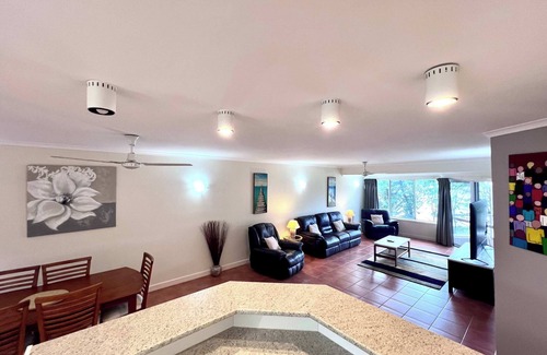 Wongaling Beach Apartment | Ulysses 10 ~ Ocean & Dunk Island Views