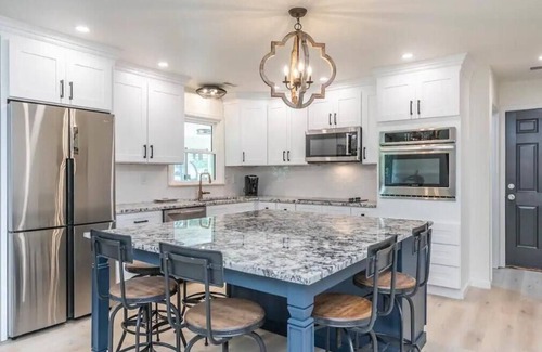 Lexington House | Unbeatable Location: Trackside Farm at Keeneland