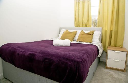 Stanford-le-Hope Apartment | Unbeatable Value I Best Rates I Garden I Wi-Fi I Parking