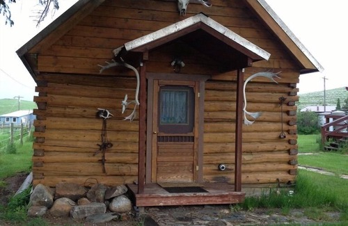 Pony Cabin | Uncle Buddy's Cabin