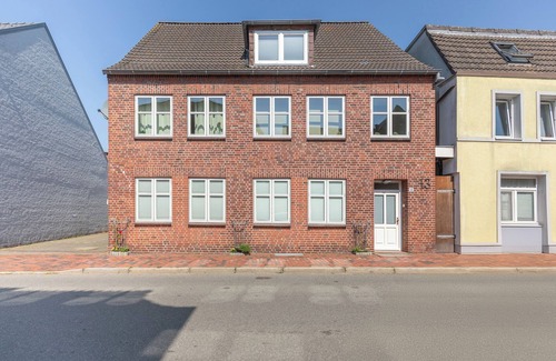 Zentrum Apartment | Uncle Theodor vacation apartment in Husum for up to 4 people