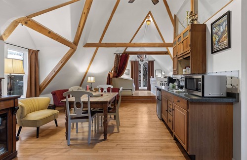 Zion National Park South Entrance Bed & Breakfast | Under the Eaves at Zion National Park