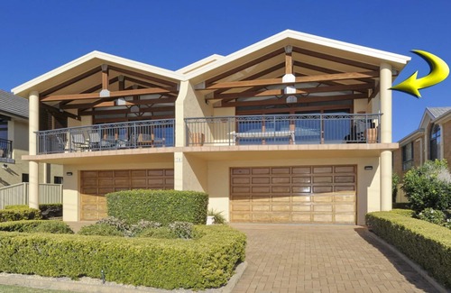 Fingal Bay House | uninterrupted views of Fingal Bay Beach!