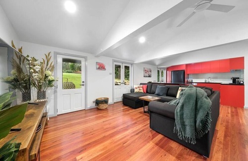 Bilpin House | Unique and secluded Poppy Cottage