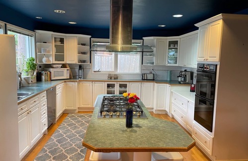 Selma Park House | Unique and Stunning 3 Bedroom Home with Ocean View