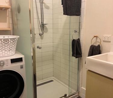 Surrey Hills House | Unique appt 2 Bdrm, Ground level, pets ok