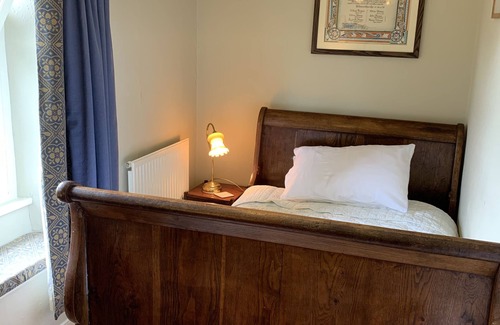 Llanfihangel Tal-y-llyn Bed & Breakfast | Unique Bed & Breakfast with stunning views