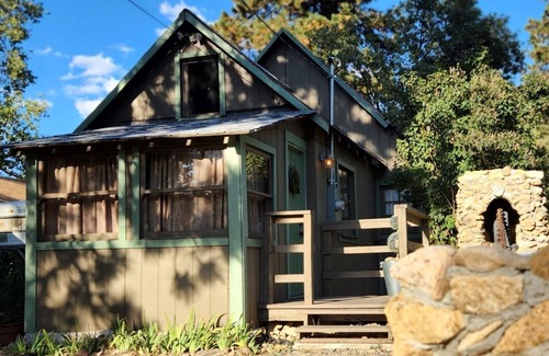 Crestline Cabin | Unique cabin with a twist of fantasy