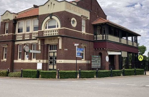 West Wyalong Apartment | Unique, charming heritage building in the heart of town.